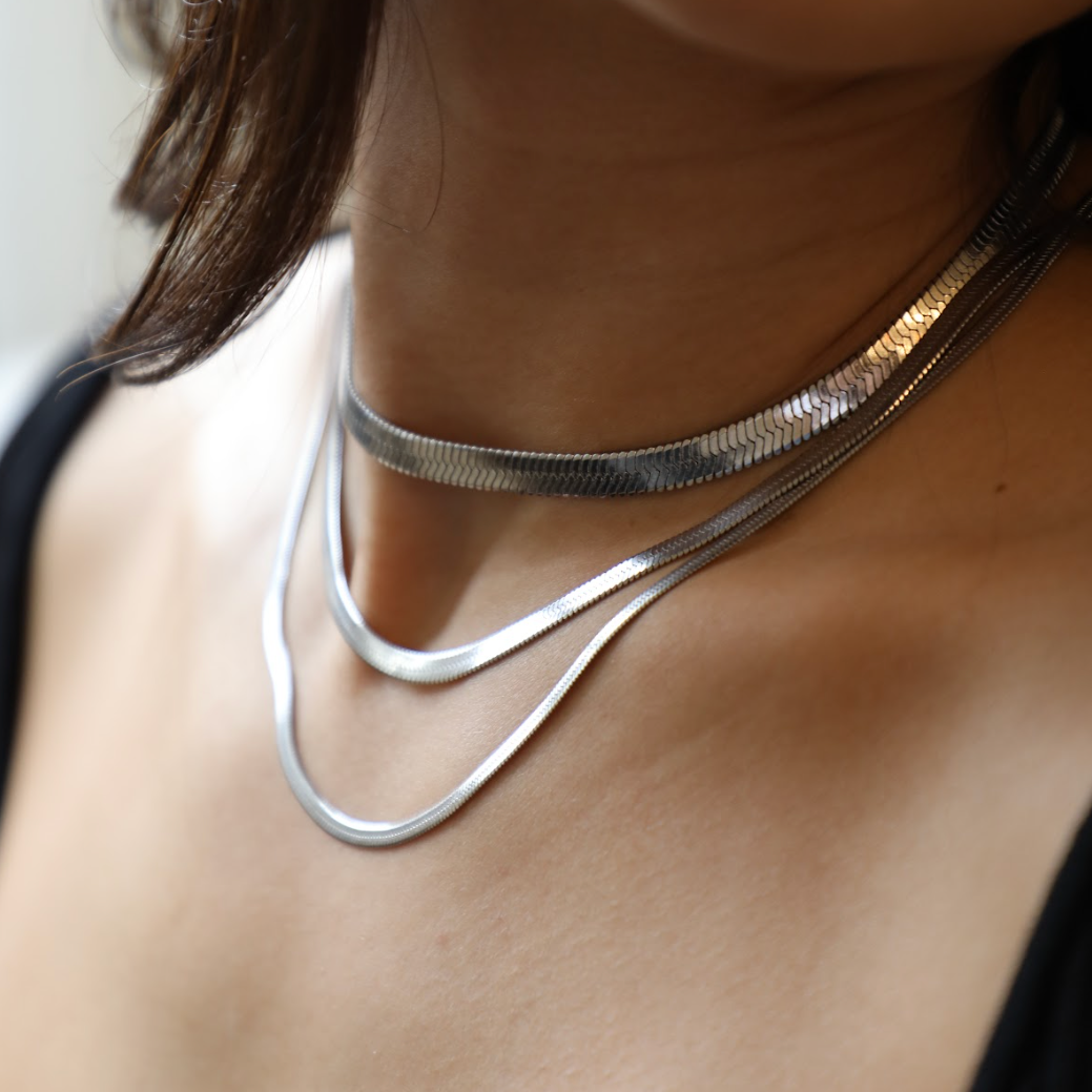 #Color_Acero inoxidable en tono plateado - Impermeable