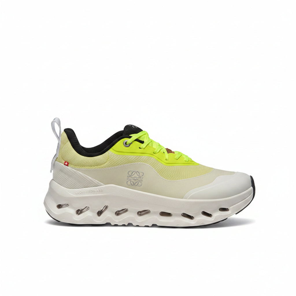 White-Volt Summit Flow Trainers