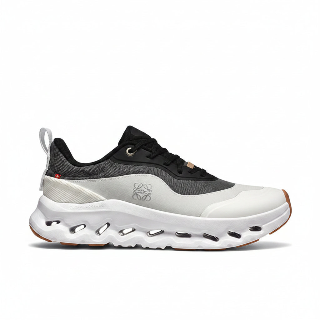Black-White Summit Flow Trainers