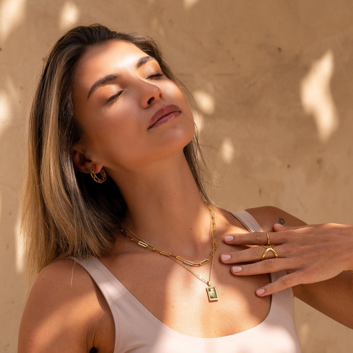 Gold Clasp Necklace